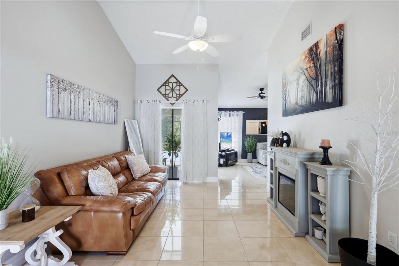 8421 Country Park Way, Sarasota, FL 34243 Photo