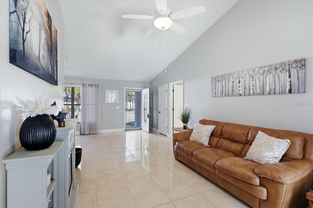 8421 Country Park Way, Sarasota, FL 34243 Photo