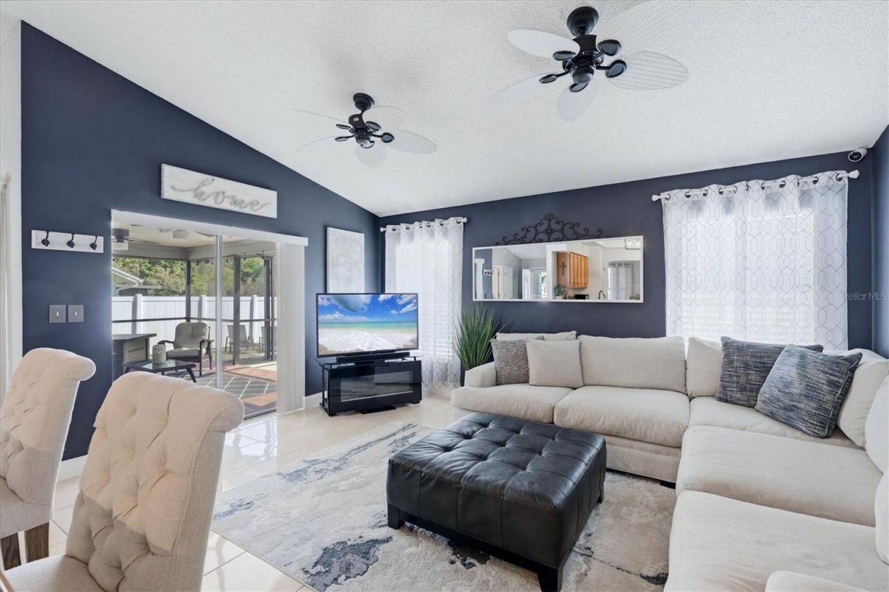 8421 Country Park Way, Sarasota, FL 34243 Photo