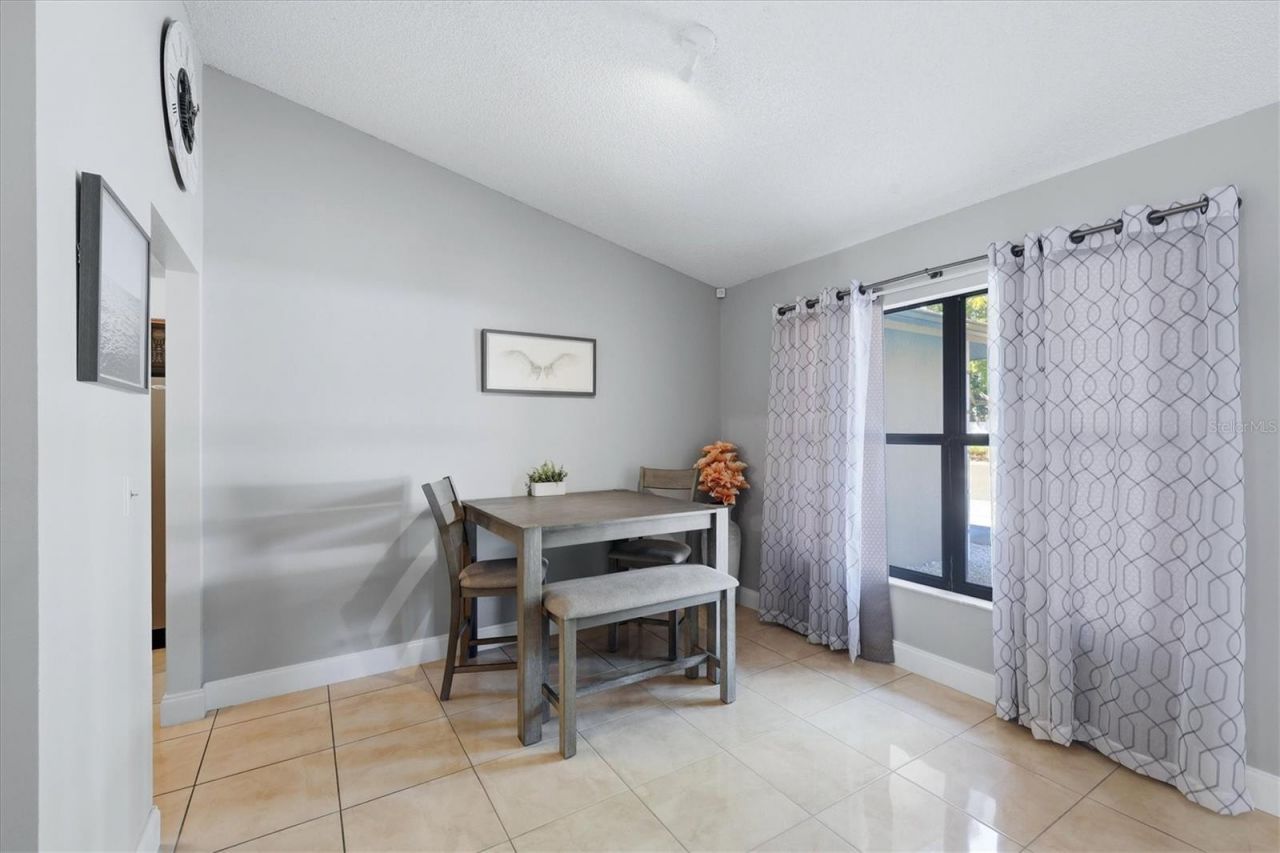 8421 Country Park Way, Sarasota, FL 34243 Photo