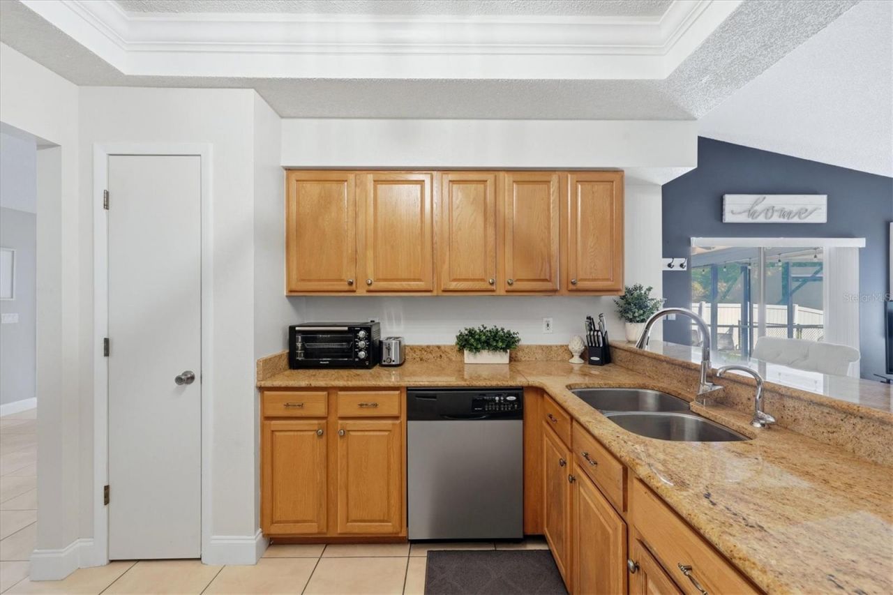 8421 Country Park Way, Sarasota, FL 34243 Photo