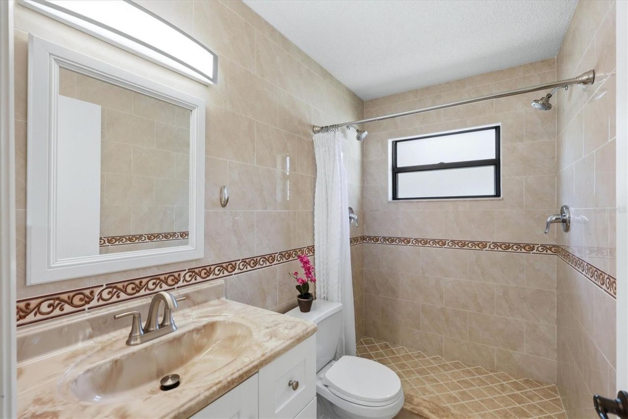 8421 Country Park Way, Sarasota, FL 34243 Photo