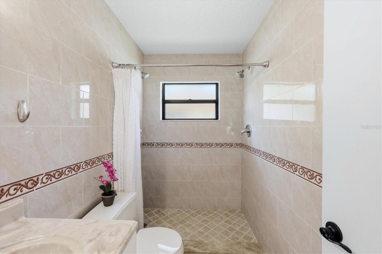 8421 Country Park Way, Sarasota, FL 34243 Photo