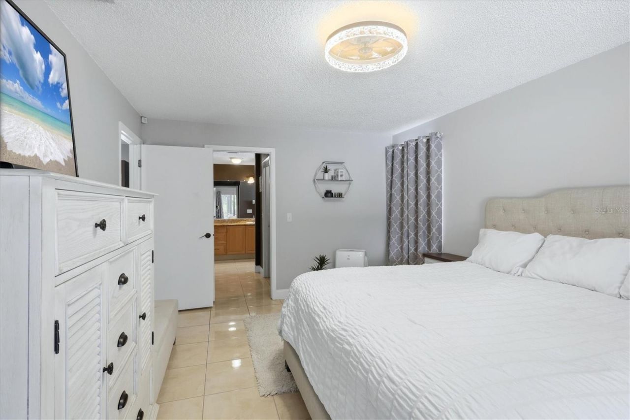 8421 Country Park Way, Sarasota, FL 34243 Photo