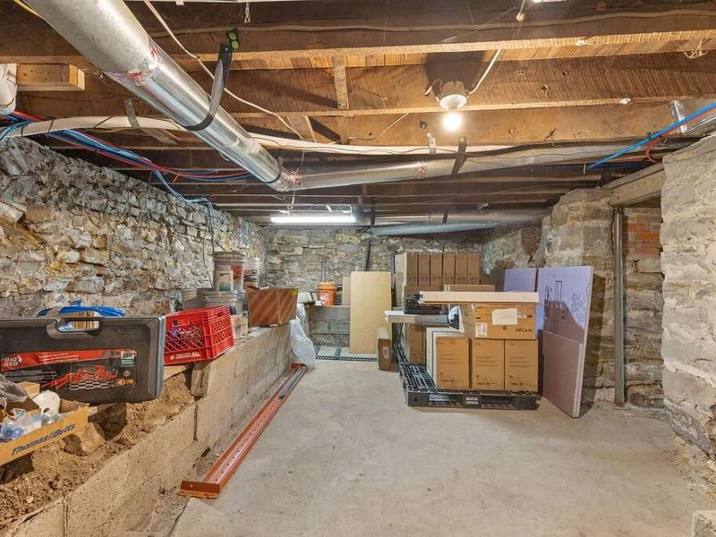 158 N High Street, Gahanna, OH 43230 Photo 28