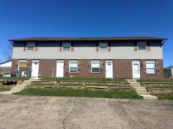 2722 Walden Bluff Court , Grove City, OH 43123