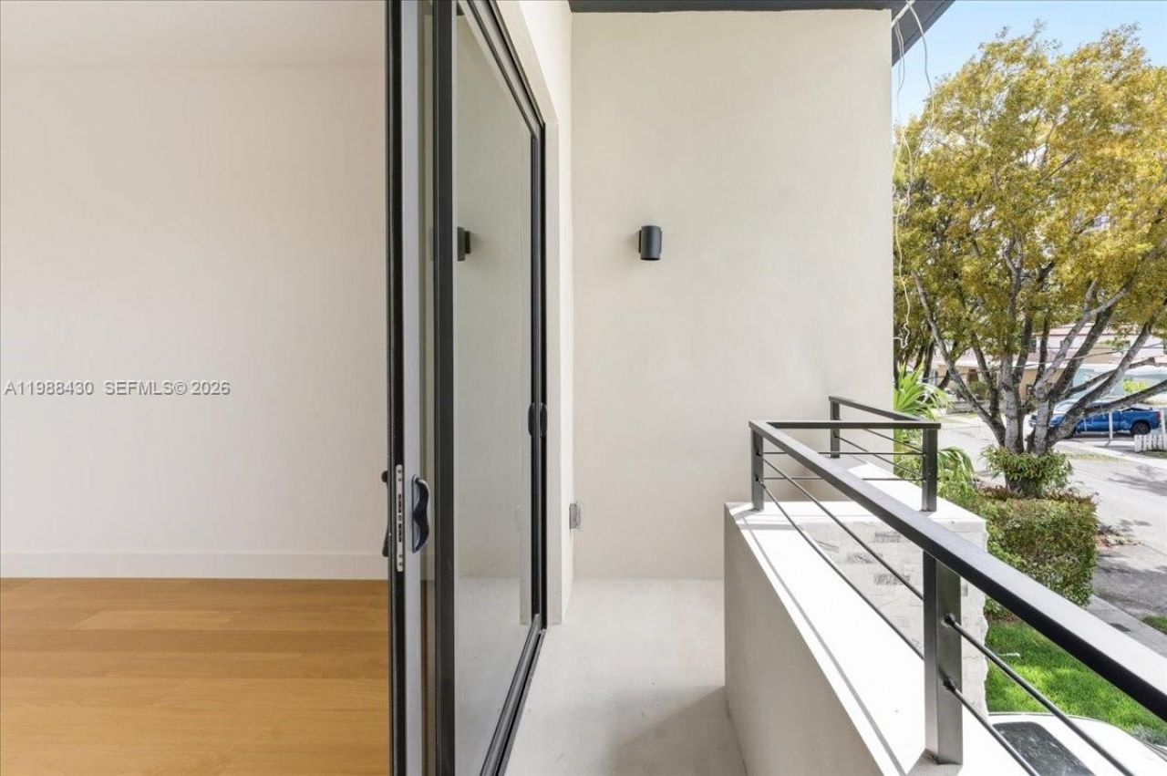 2925 SW 36th Ave , Miami, FL 33133 Photo