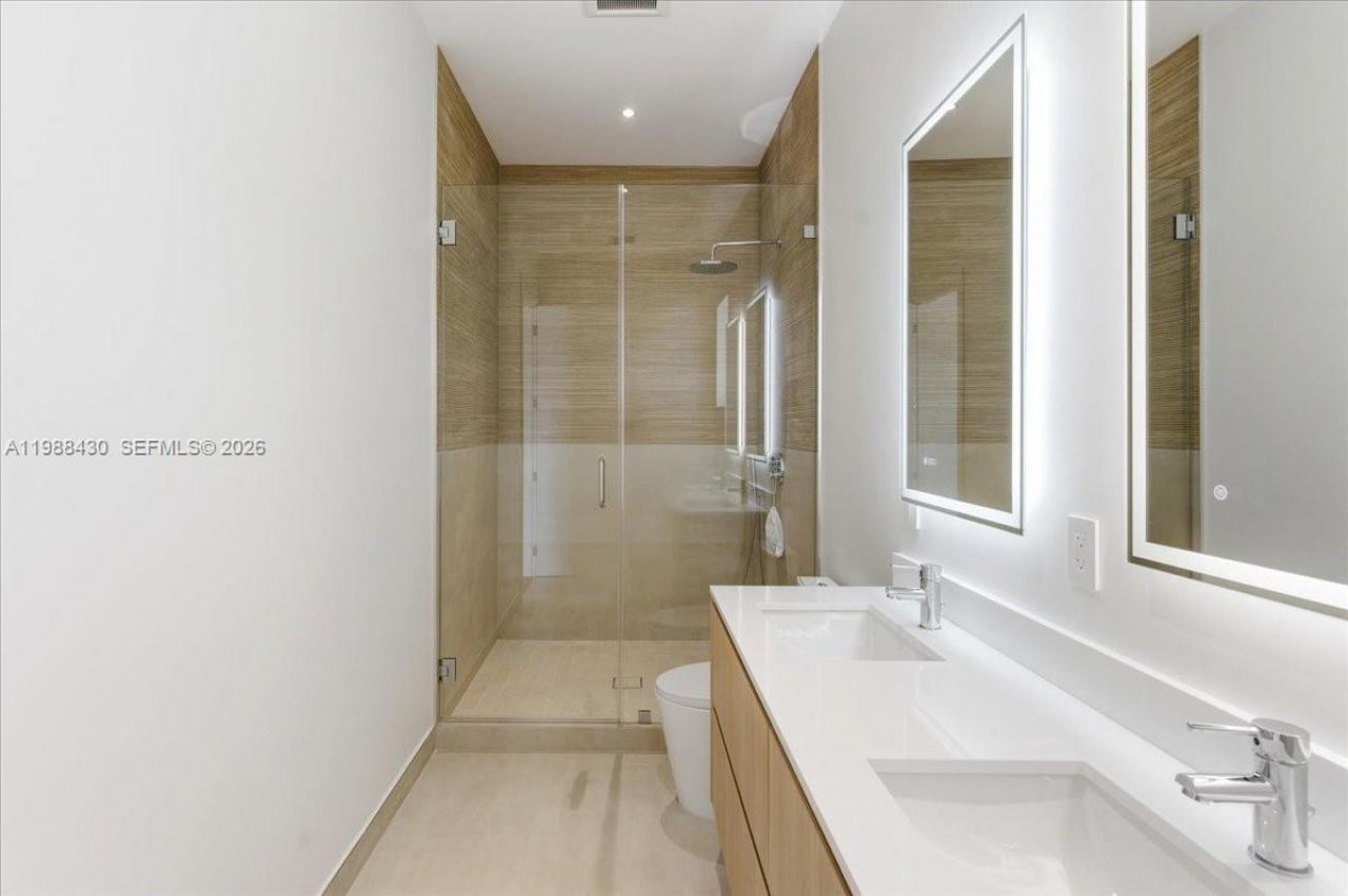 2925 SW 36th Ave, Miami, FL 33133 Photo