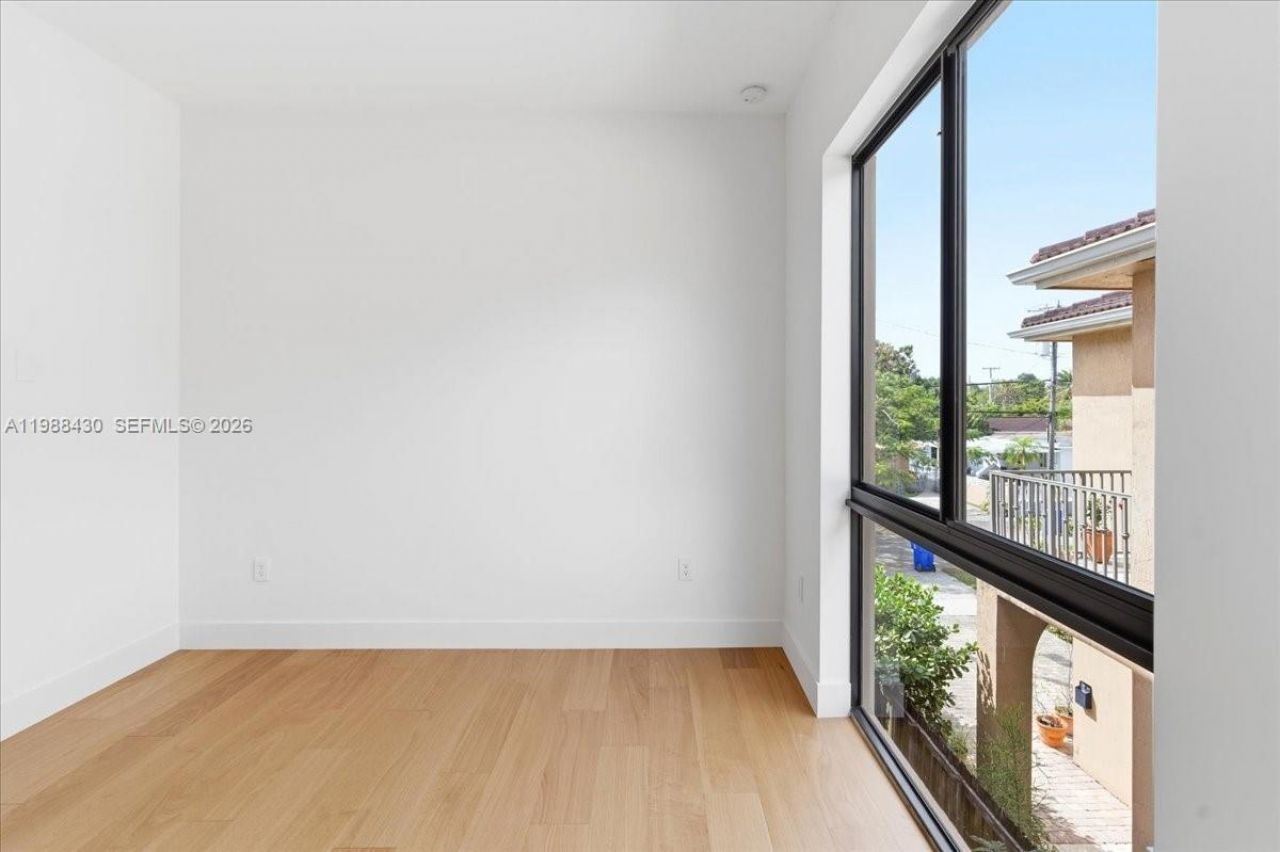 2925 SW 36th Ave , Miami, FL 33133 Photo