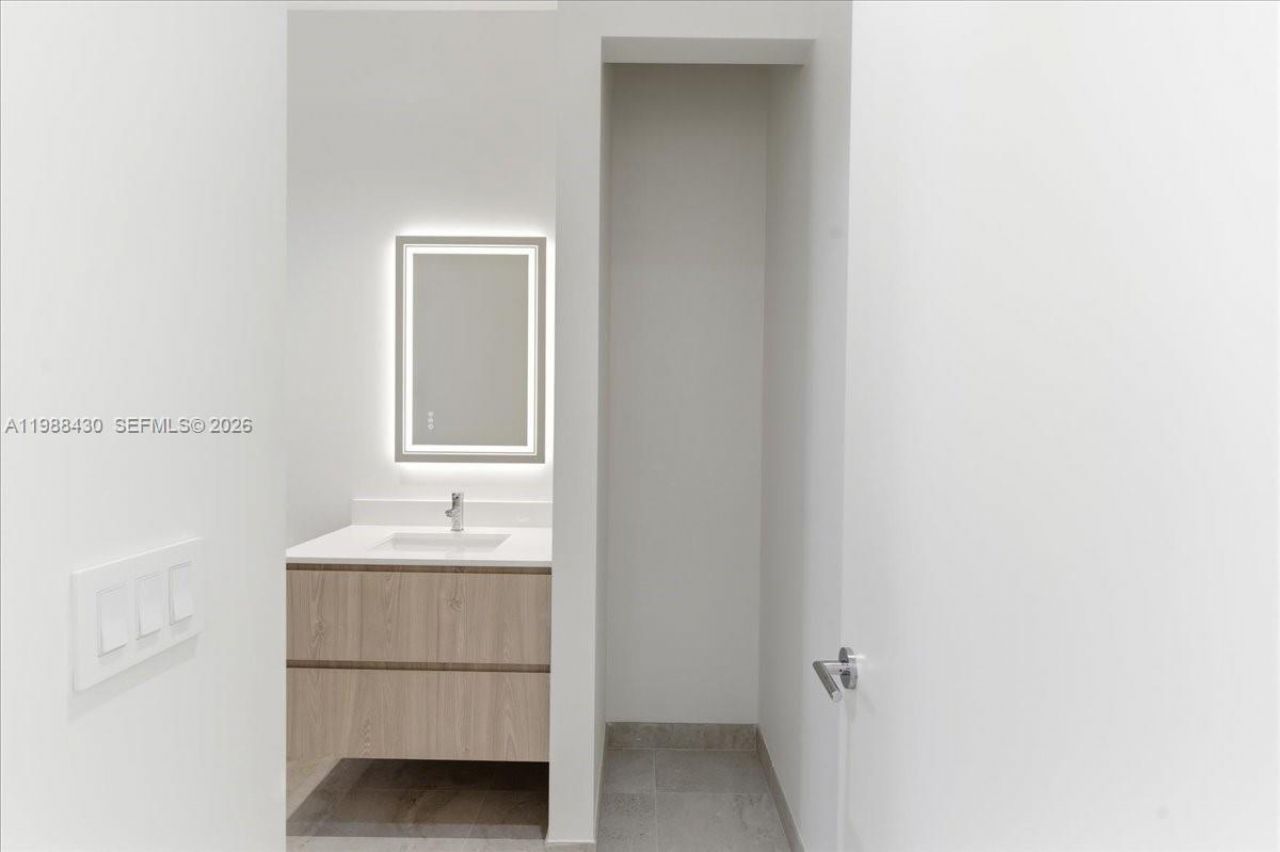 2925 SW 36th Ave , Miami, FL 33133 Photo