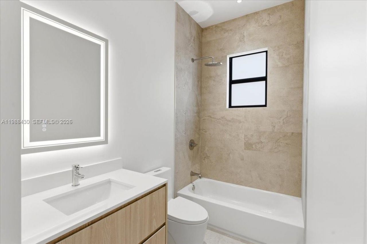 2925 SW 36th Ave , Miami, FL 33133 Photo