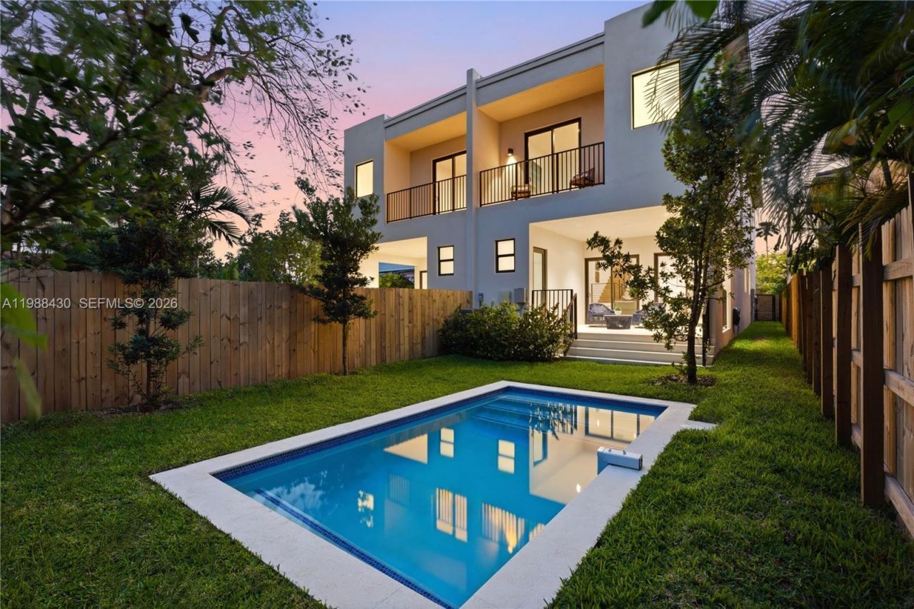 2925 SW 36th Ave, Miami, FL 33133 Photo