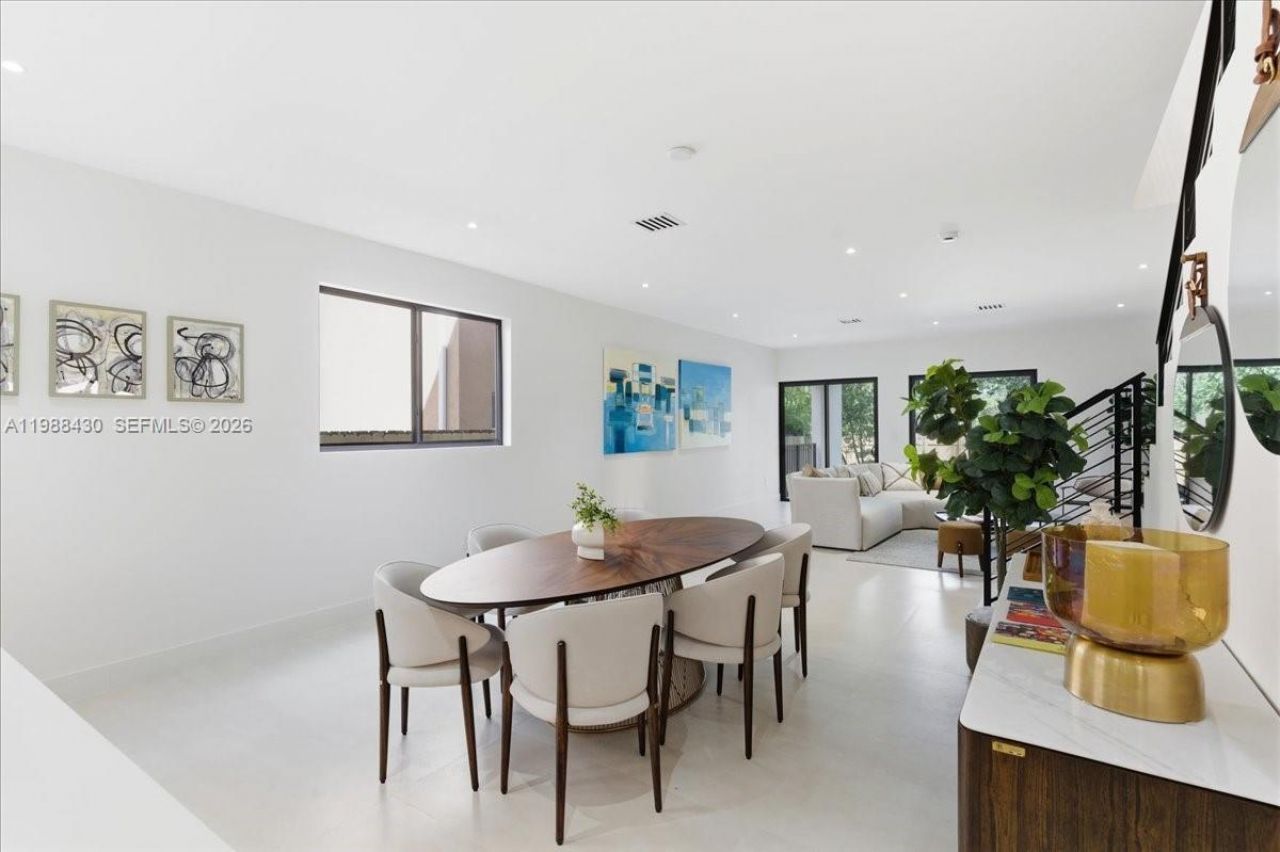 2925 SW 36th Ave , Miami, FL 33133 Photo