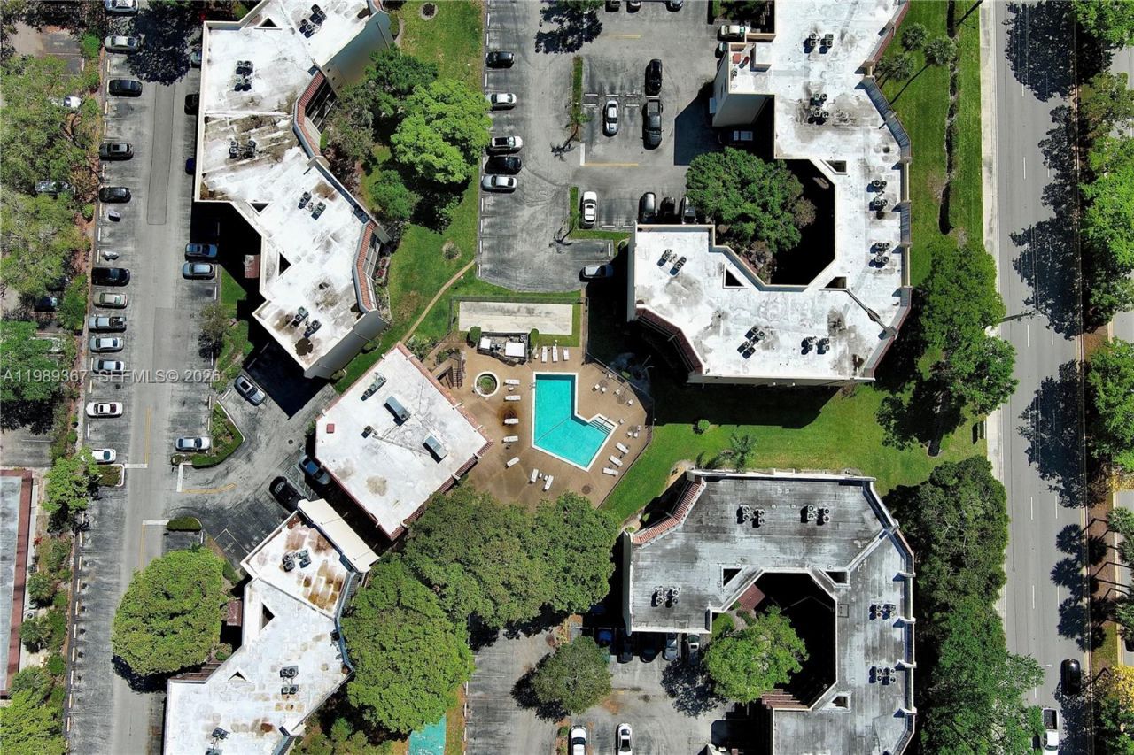 6855 W Broward Blvd , Unit 201, Plantation, FL 33317 Photo