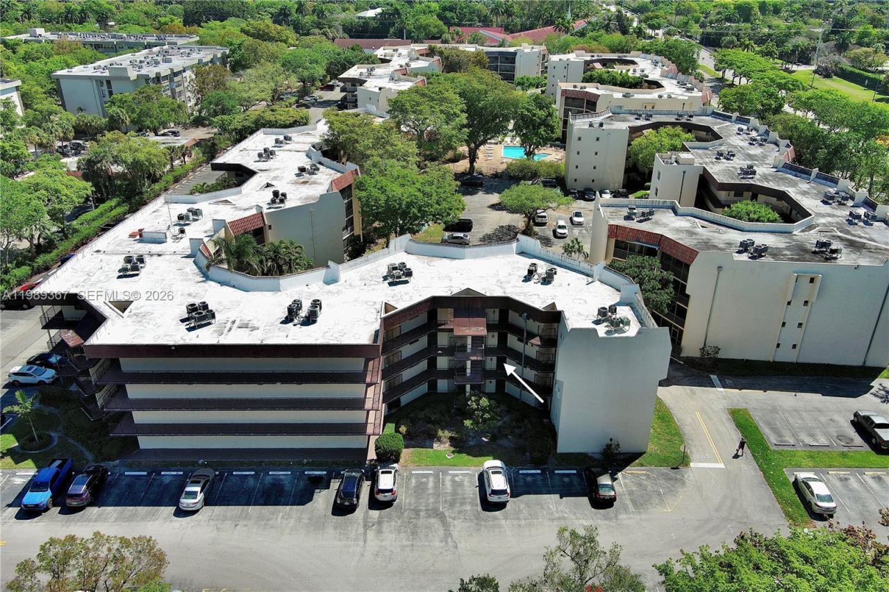 6855 W Broward Blvd , Unit 201, Plantation, FL 33317 Photo