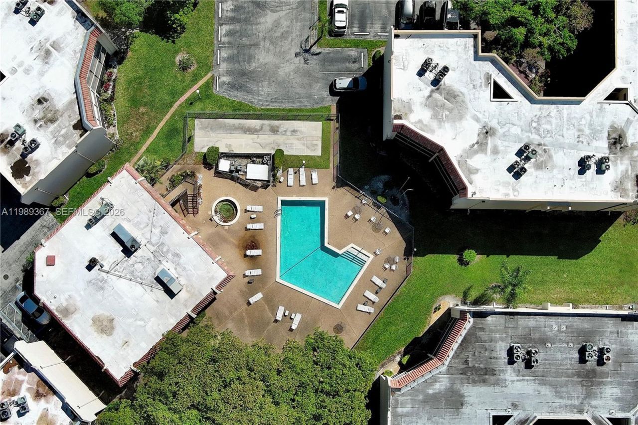 6855 W Broward Blvd , Unit 201, Plantation, FL 33317 Photo