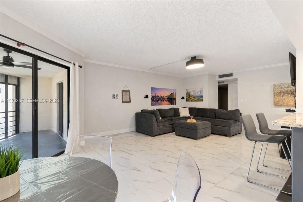 6855 W Broward Blvd , Unit 201, Plantation, FL 33317 Photo