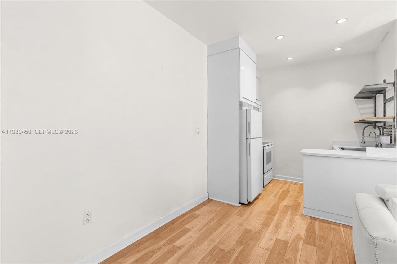 1211 Pennsylvania Ave, Unit E1, Miami Beach, FL 33139 Photo