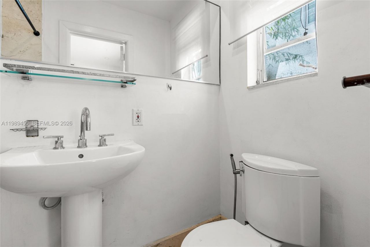 1211 Pennsylvania Ave, Unit E1, Miami Beach, FL 33139 Photo