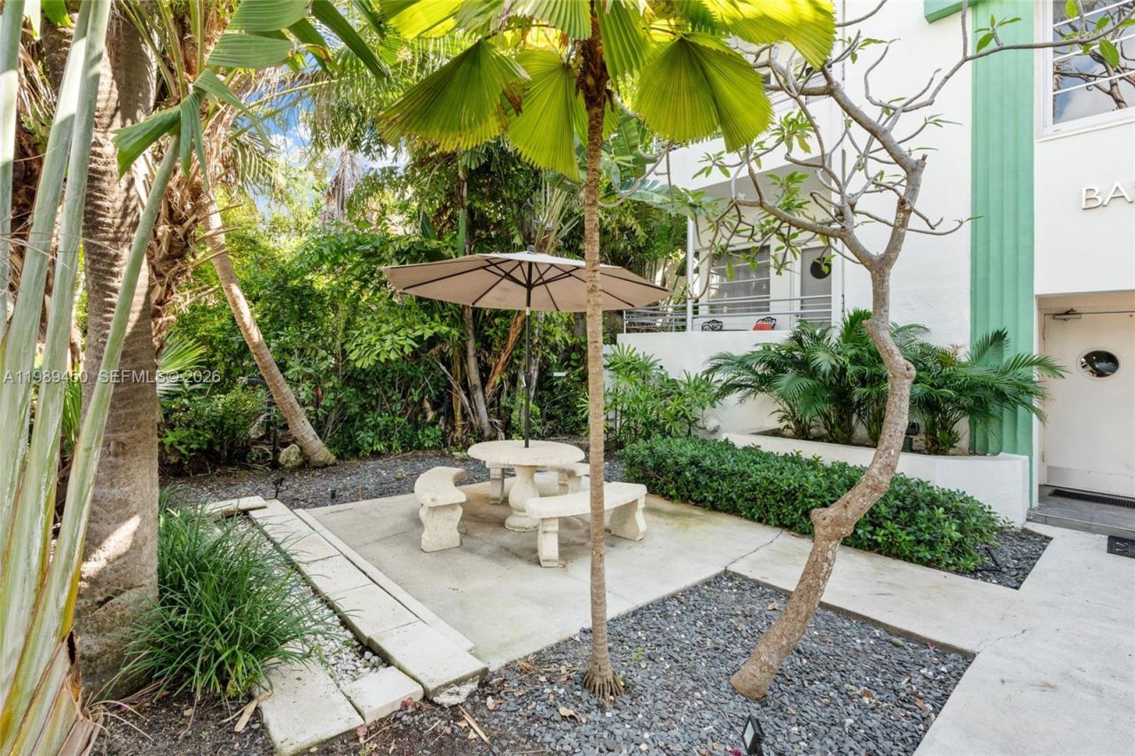 1211 Pennsylvania Ave, Unit E1, Miami Beach, FL 33139 Photo