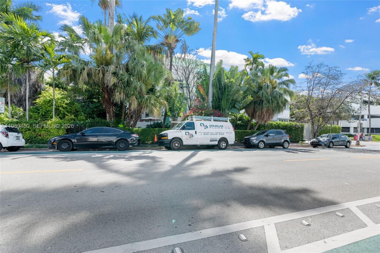 1211 Pennsylvania Ave, Unit E1, Miami Beach, FL 33139 Photo