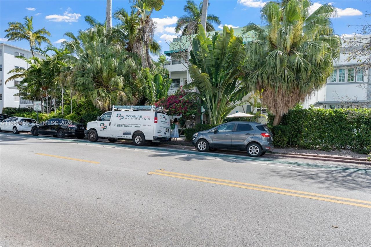 1211 Pennsylvania Ave, Unit E1, Miami Beach, FL 33139 Photo