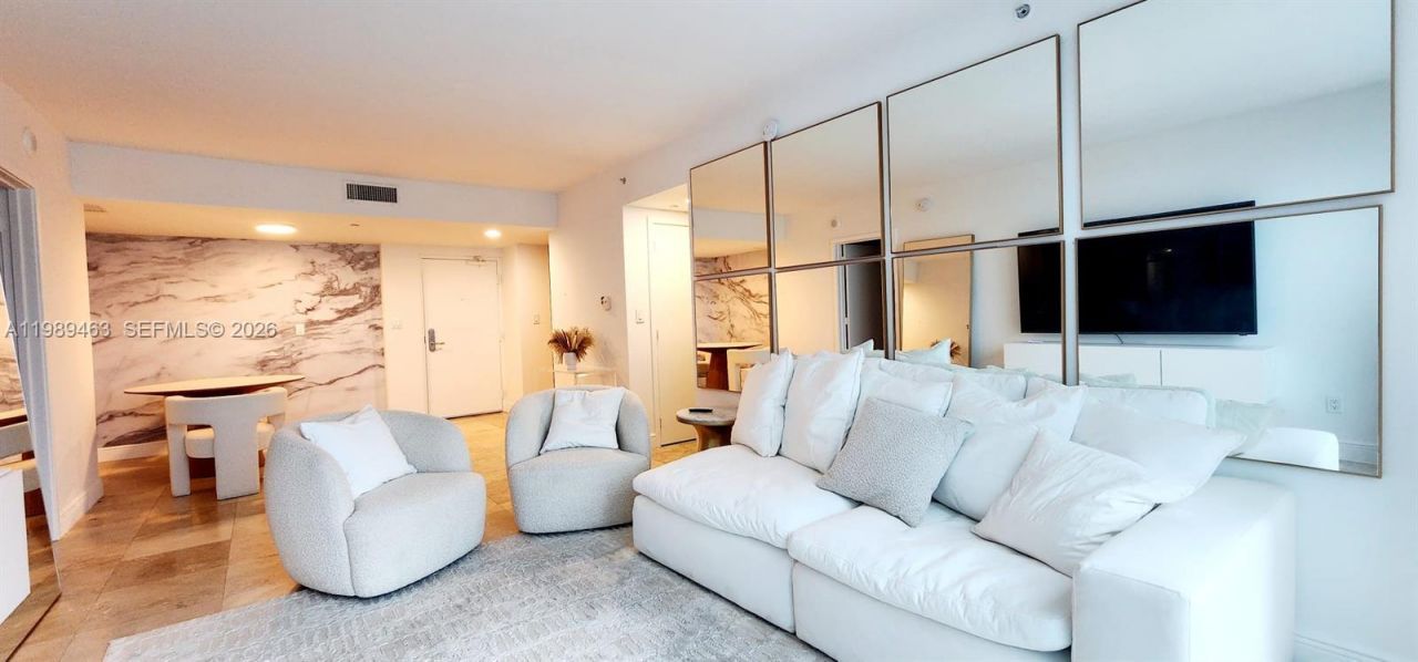 6801 Collins Ave, Unit LPH05, Miami Beach, FL 33141 Photo