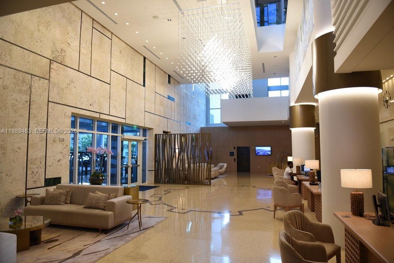 6801 Collins Ave, Unit LPH05, Miami Beach, FL 33141 Photo