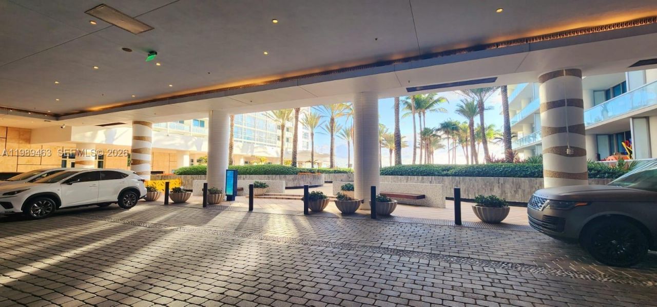 6801 Collins Ave, Unit LPH05, Miami Beach, FL 33141 Photo