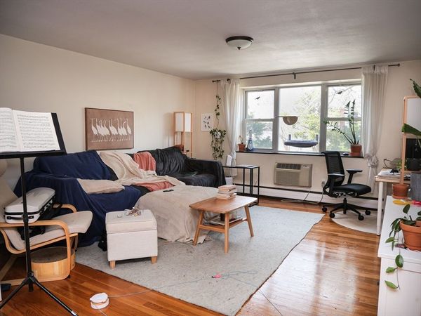 217 Kent, Unit 15, Brookline, MA 02446