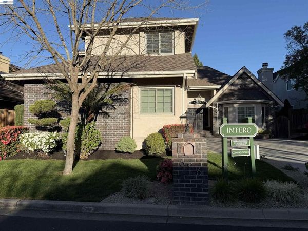 696 Blue Spruce Dr, Danville, CA 94506