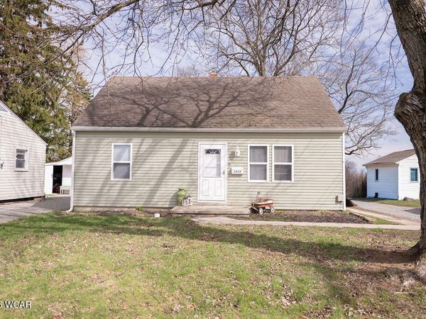 1215 S Blanchard Street, Findlay, OH 45840