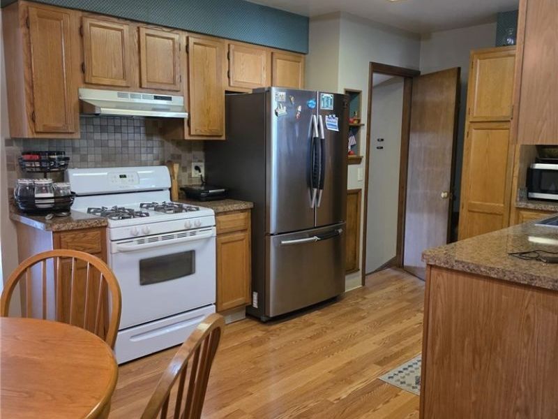 10839 Prospect Road, Strongsville, OH 44149 Photo 4