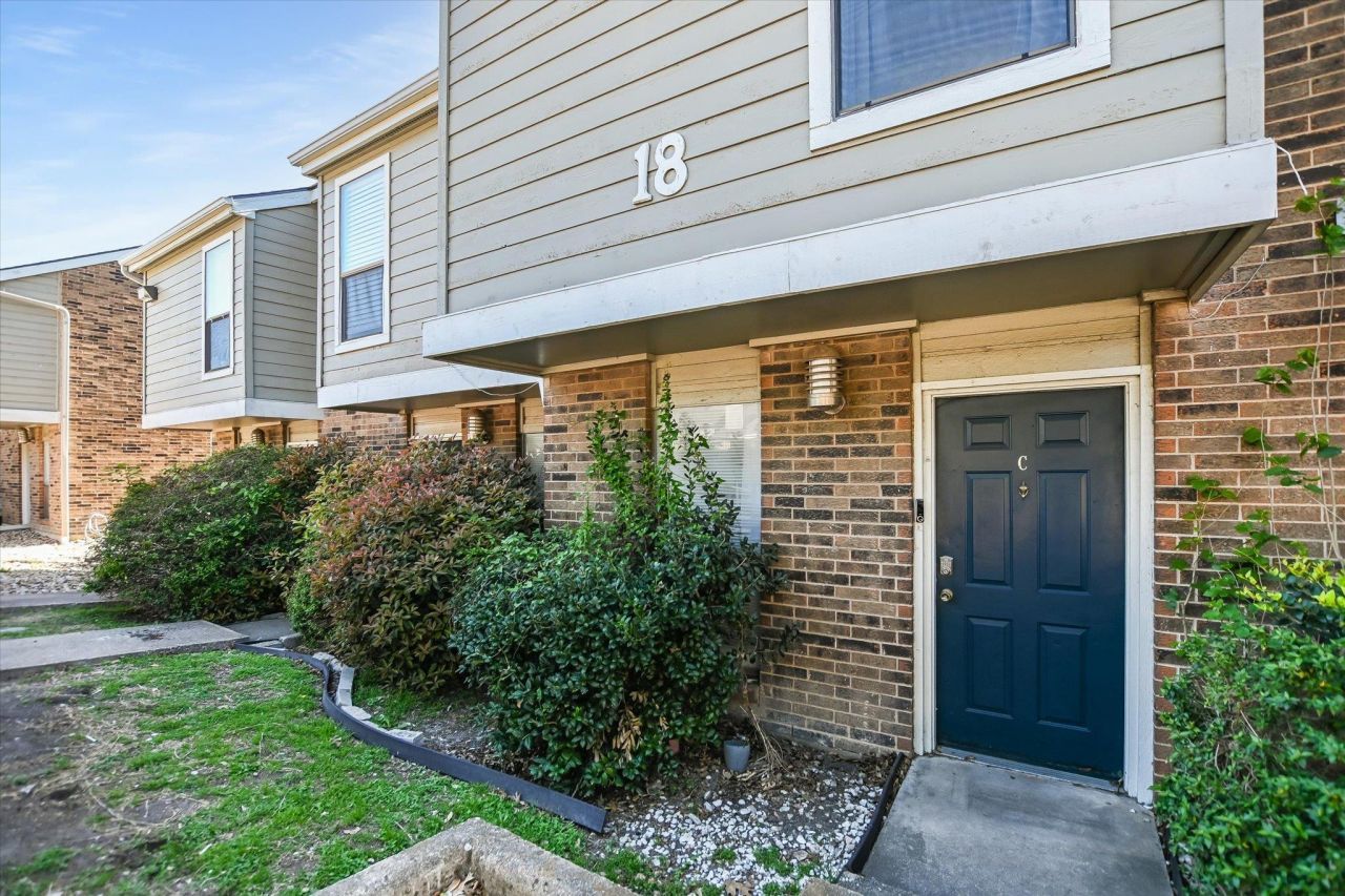 2018 W Rundberg Ln, Unit 18C, Austin, TX 78758 Main Photo