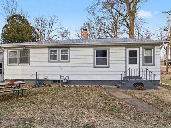 256 St Marys Lake, Battle Creek, MI 49017