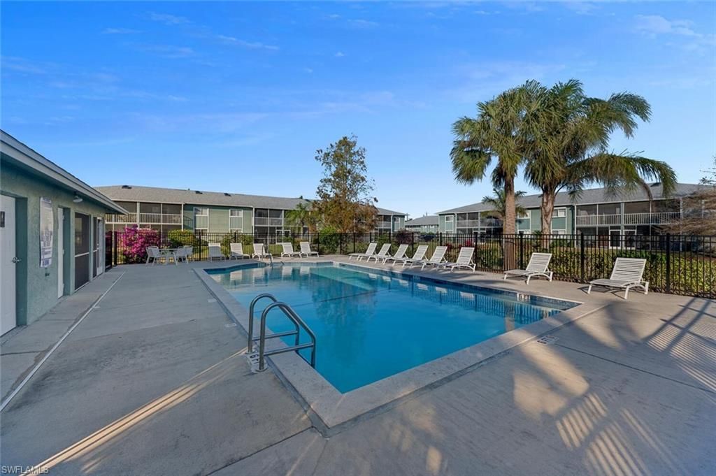 154 Cypress Way E, Unit 1102, Naples, FL 34110 Photo