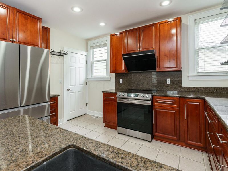 402 Southwood Avenue, Columbus, OH 43207 Photo 12