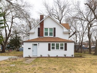 315 Osage Street, Buckner, MO 64016