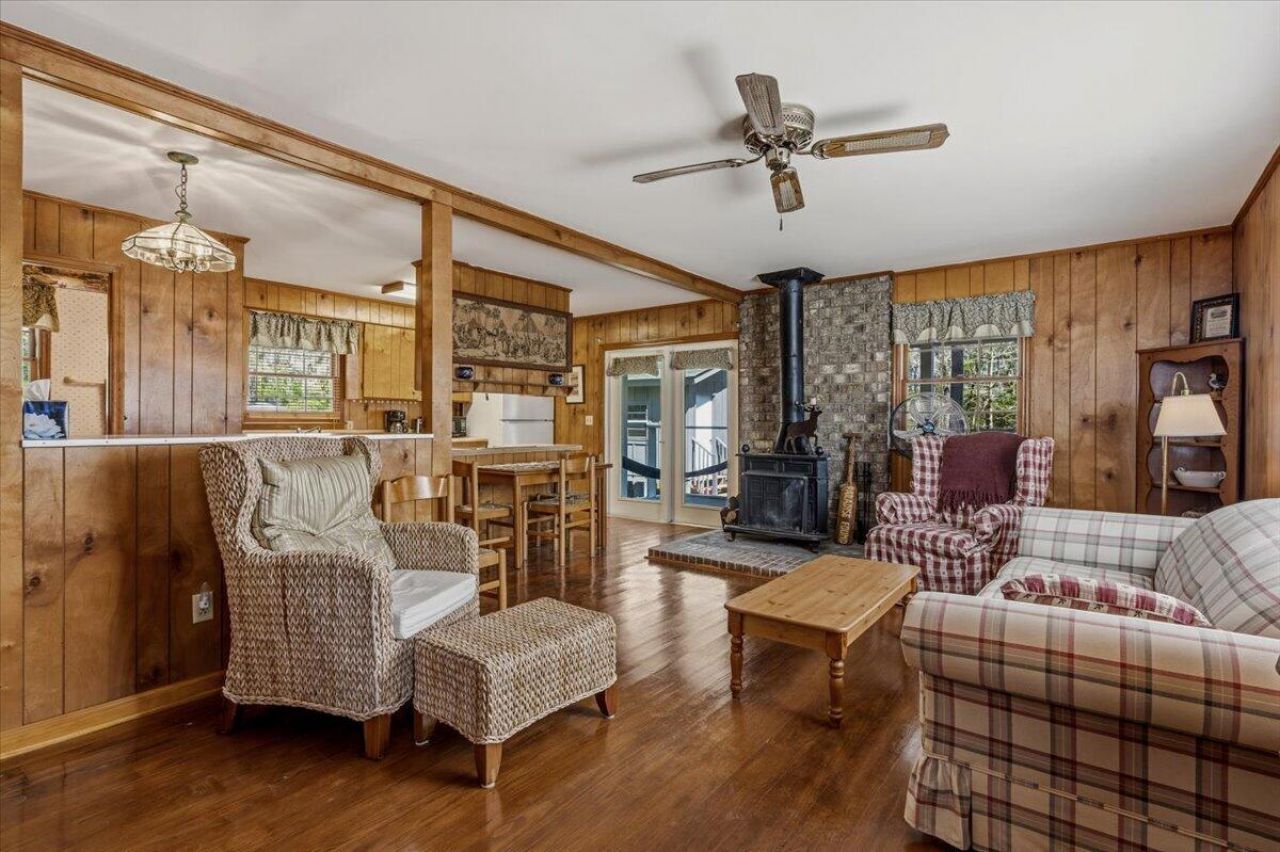 158 Crumley Road Photo 10