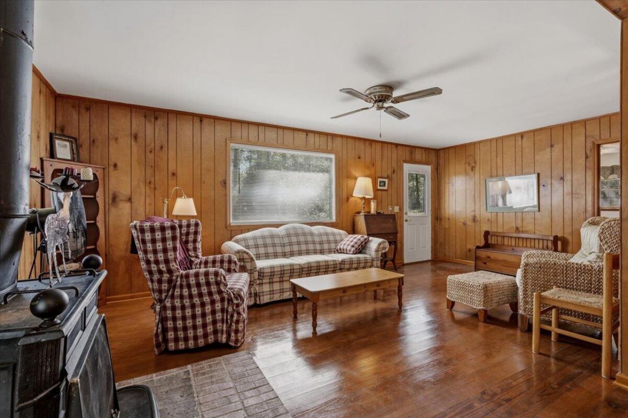 158 Crumley Road Photo 12