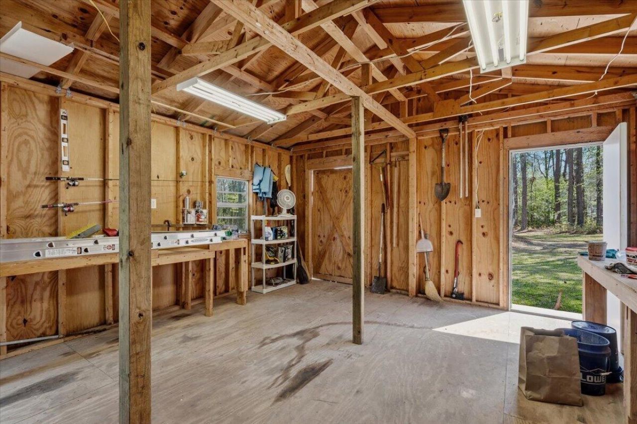 158 Crumley Road Photo 15