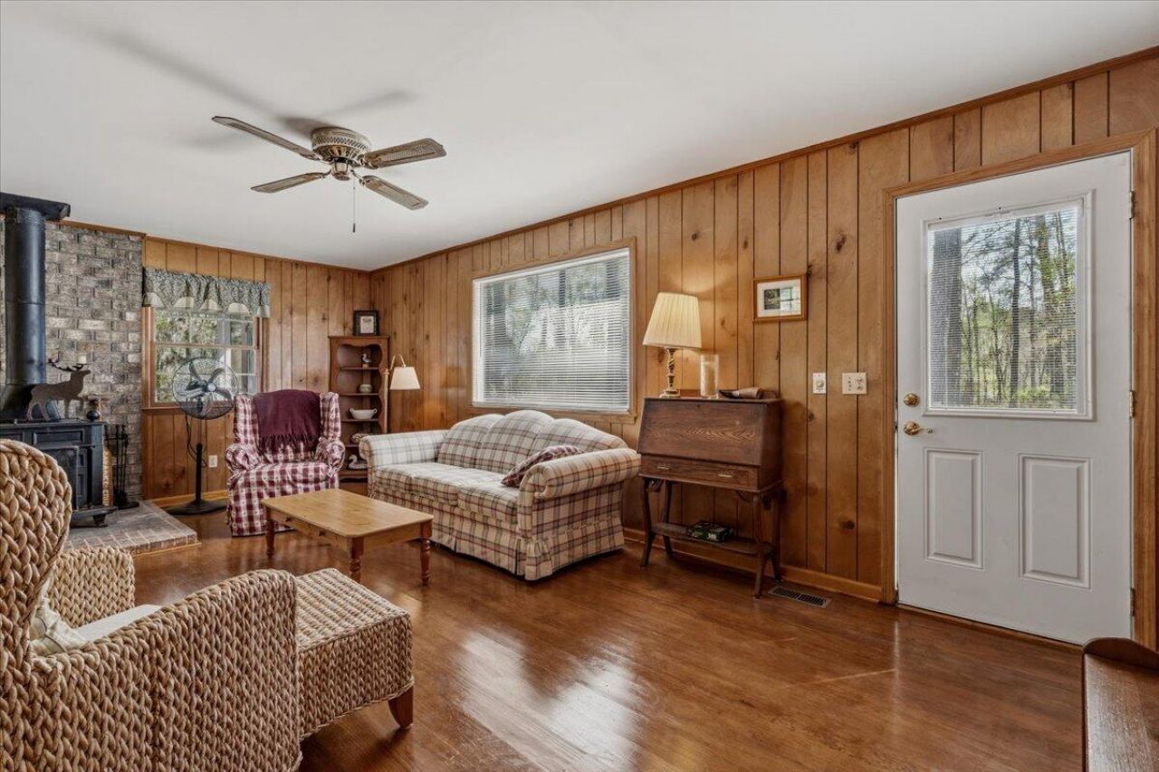 158 Crumley Road Photo 31