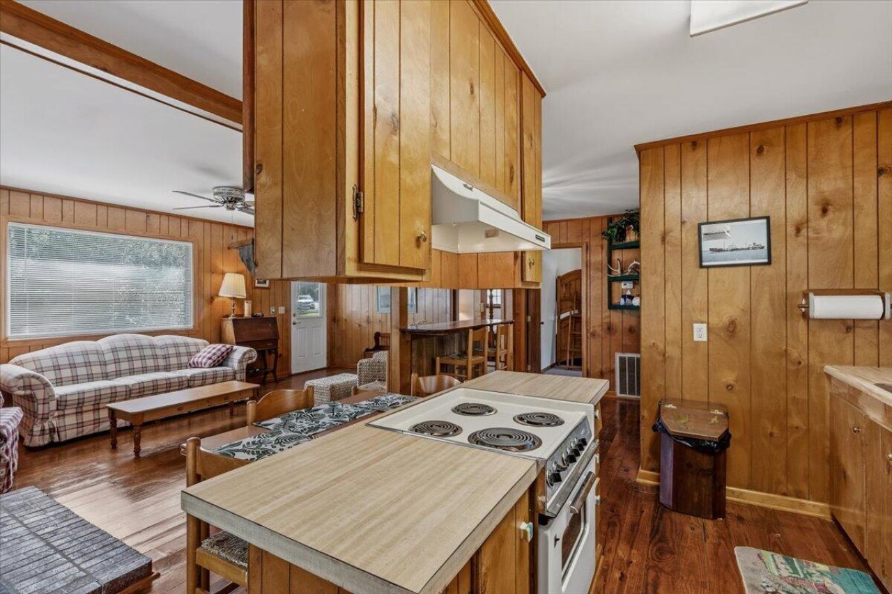 158 Crumley Road Photo 36