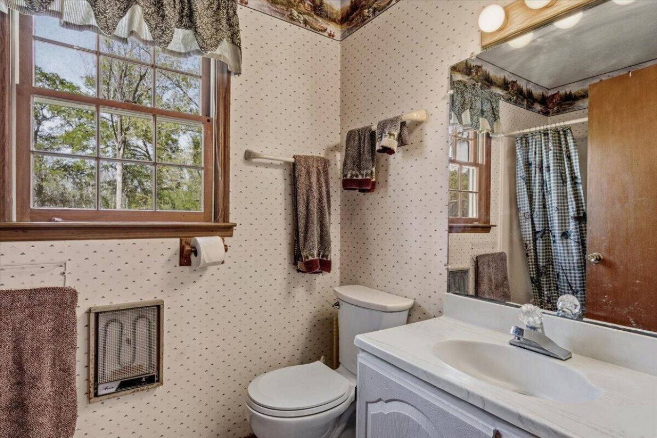 158 Crumley Road Photo 40