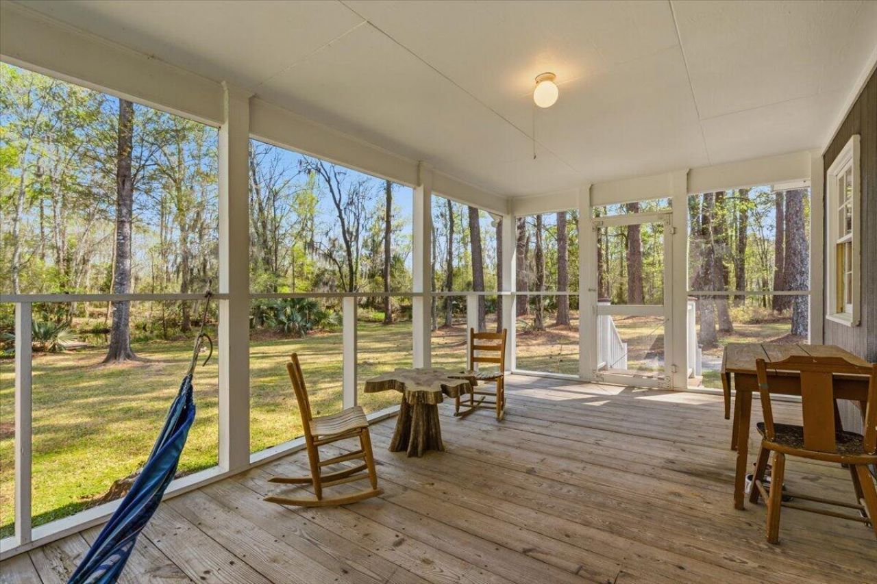 158 Crumley Road Photo 9