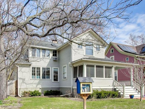 1123 Main Street , Evanston, IL 60202