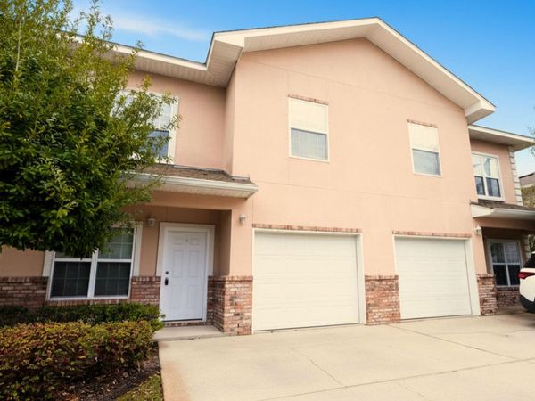 1490 Bentley Circle, Fort Walton Beach, FL 32547