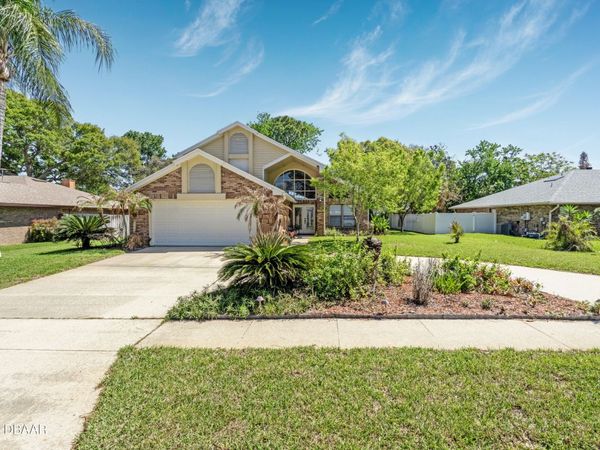 825 Clear Lake Drive, Port Orange, FL 32127