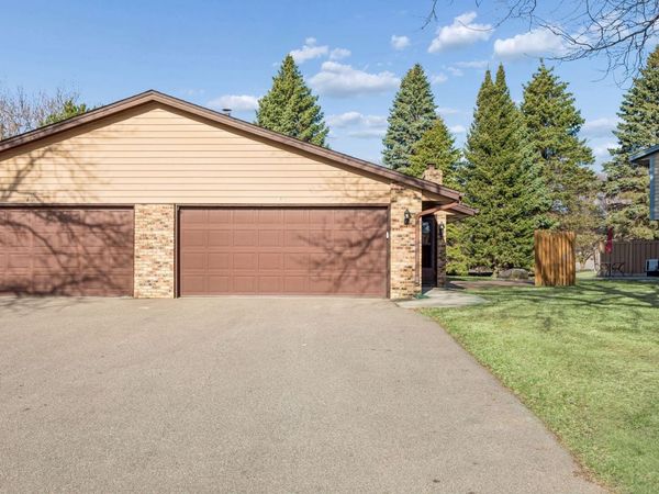 7101 Robinwood, Woodbury, MN 55125