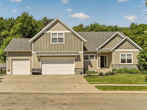 4283 Stone Point Drive NE, Rochester, MN 55906